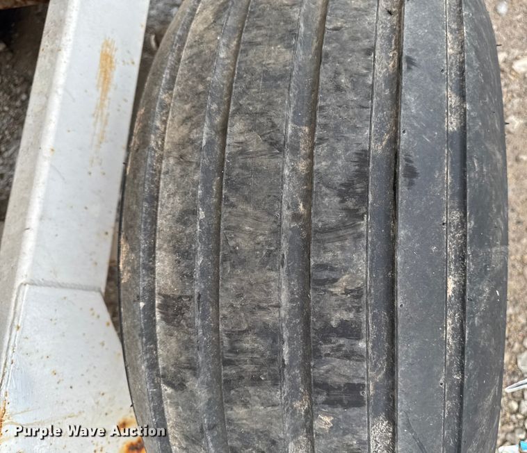 image for item EA1875 spreader