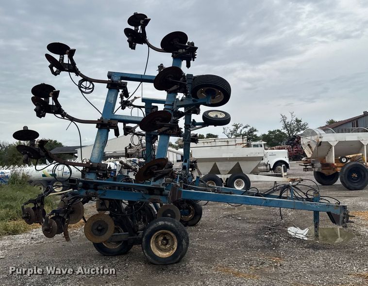 image for item EA1877 AG Systems 7000 NH3 applicator