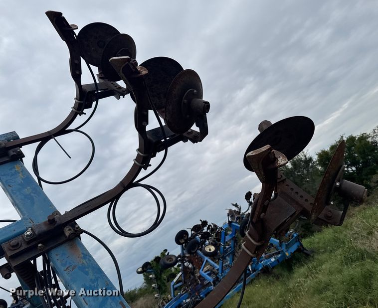 image for item EA1877 AG Systems 7000 NH3 applicator