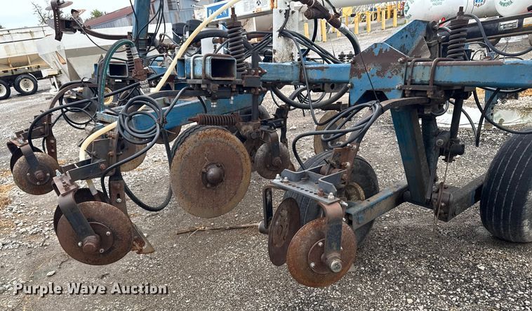 image for item EA1877 AG Systems 7000 NH3 applicator