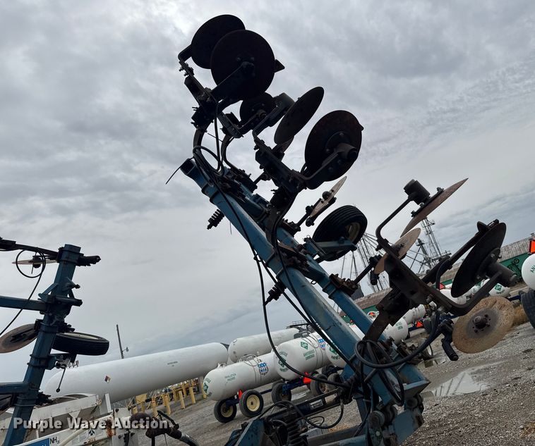 image for item EA1877 AG Systems 7000 NH3 applicator