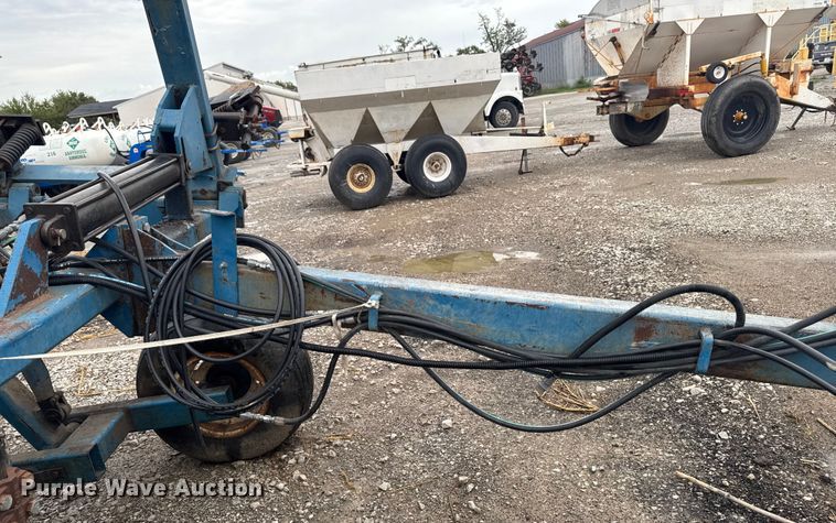 image for item EA1877 AG Systems 7000 NH3 applicator