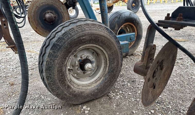 image for item EA1877 AG Systems 7000 NH3 applicator