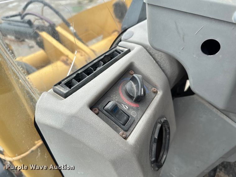 image for item EA1882 2015 Caterpillar 903C wheel loader