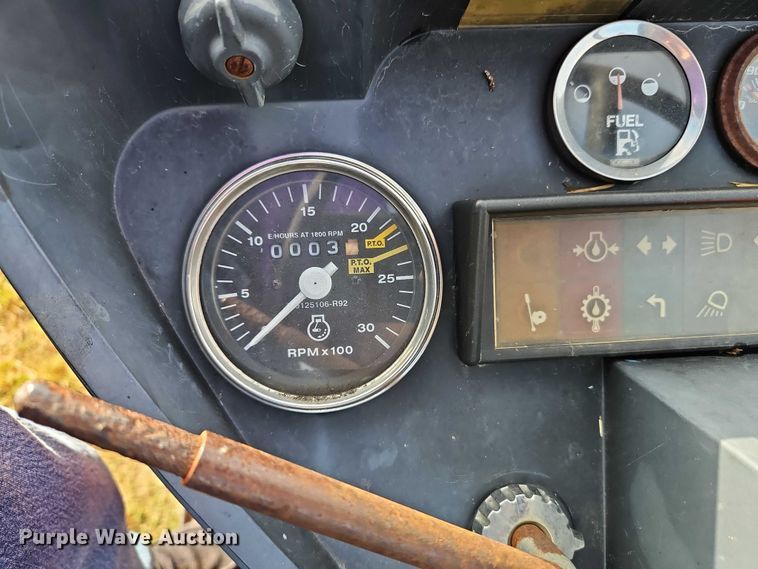 image for item EB8330 International Harvester tractor