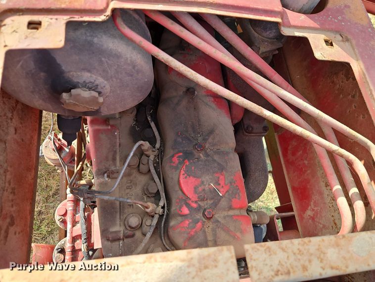 image for item EB8330 International Harvester tractor