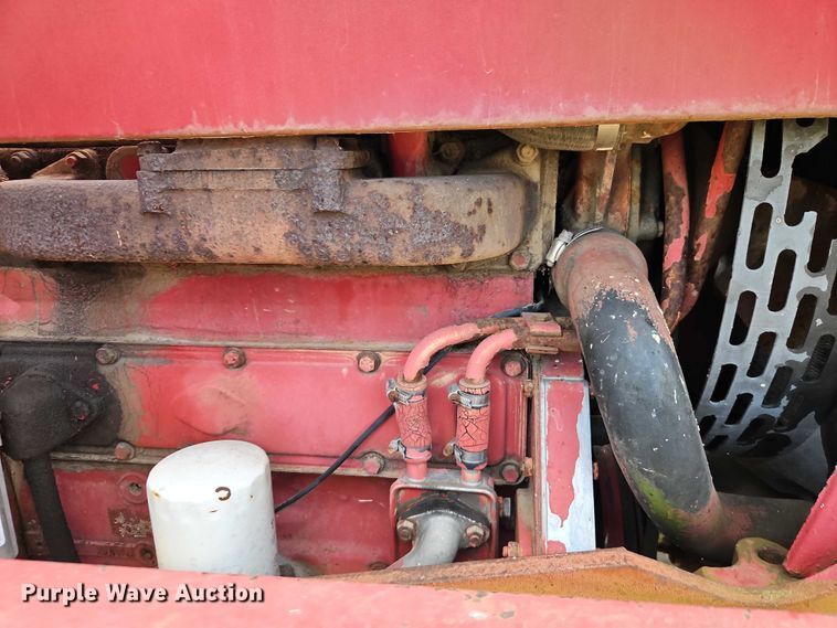 image for item EB8330 International Harvester tractor