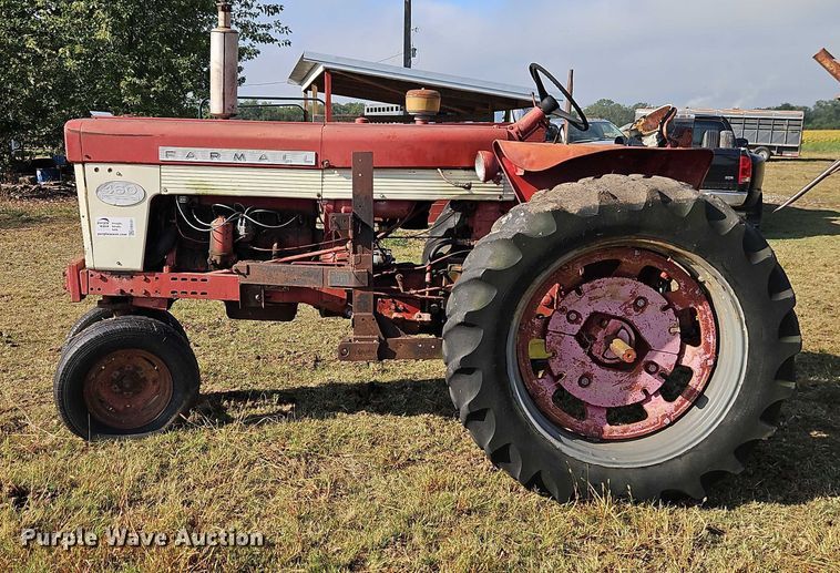 image for item EB8331 1958 McCormick Farmall 460 tractor