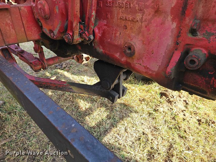 image for item EB8331 1958 McCormick Farmall 460 tractor