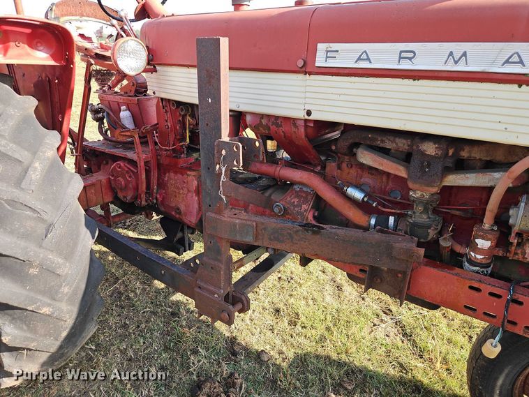 image for item EB8331 1958 McCormick Farmall 460 tractor