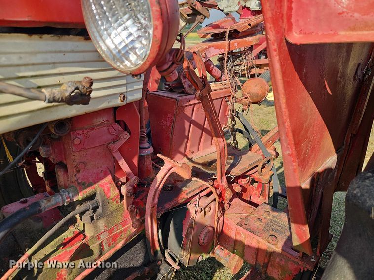 image for item EB8331 1958 McCormick Farmall 460 tractor