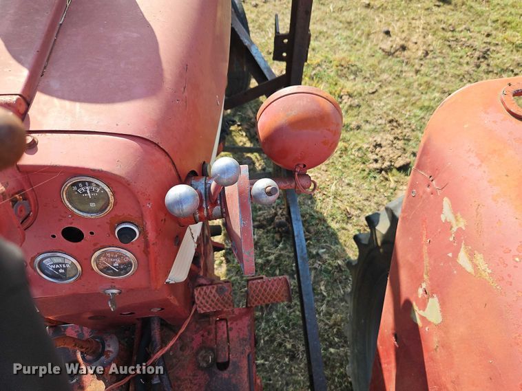 image for item EB8331 1958 McCormick Farmall 460 tractor