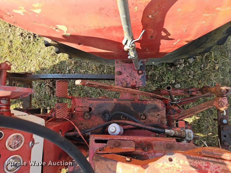 image for item EB8331 1958 McCormick Farmall 460 tractor