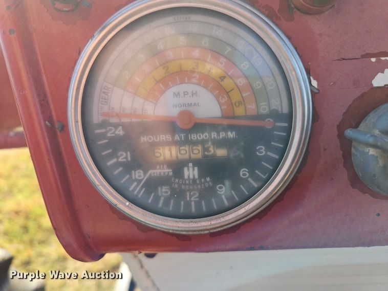 image for item EB8331 1958 McCormick Farmall 460 tractor