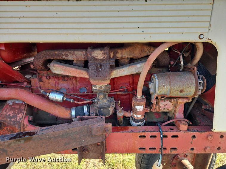 image for item EB8331 1958 McCormick Farmall 460 tractor