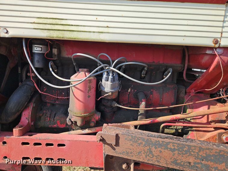 image for item EB8331 1958 McCormick Farmall 460 tractor