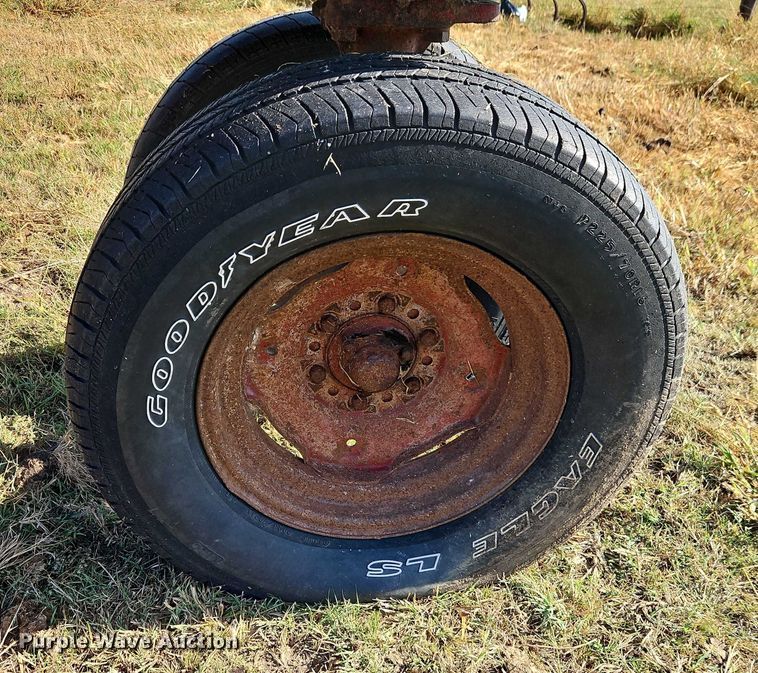 image for item EB8331 1958 McCormick Farmall 460 tractor