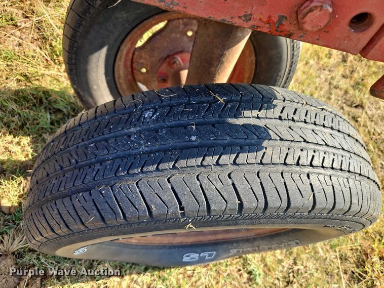 image for item EB8331 1958 McCormick Farmall 460 tractor