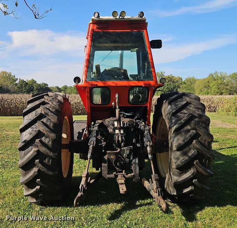 image for item EB8356 1978 Allis-Chalmers 7045 tractor