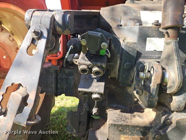 image for item EB8356 1978 Allis-Chalmers 7045 tractor