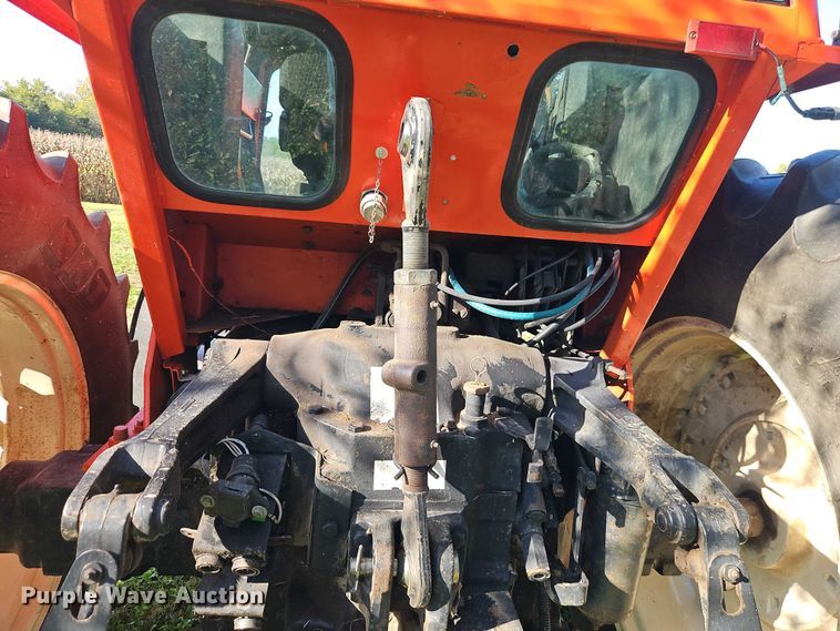 image for item EB8356 1978 Allis-Chalmers 7045 tractor