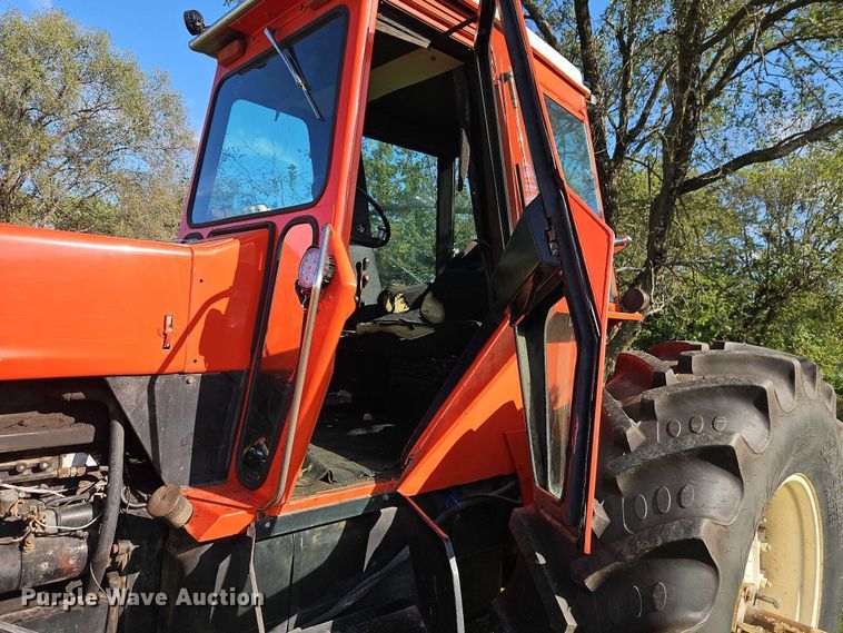 image for item EB8356 1978 Allis-Chalmers 7045 tractor