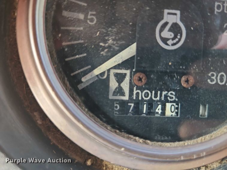 image for item EB8356 1978 Allis-Chalmers 7045 tractor