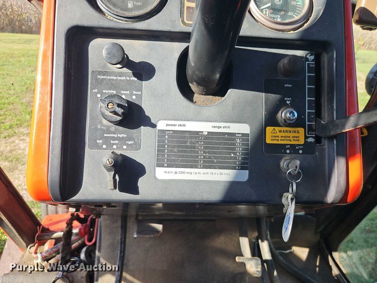 image for item EB8356 1978 Allis-Chalmers 7045 tractor