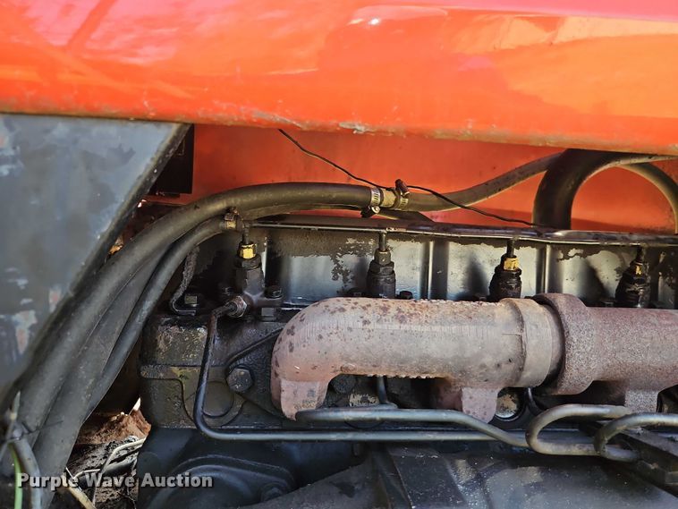 image for item EB8356 1978 Allis-Chalmers 7045 tractor