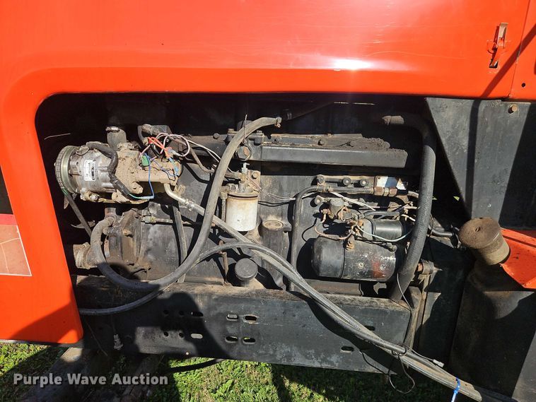 image for item EB8356 1978 Allis-Chalmers 7045 tractor