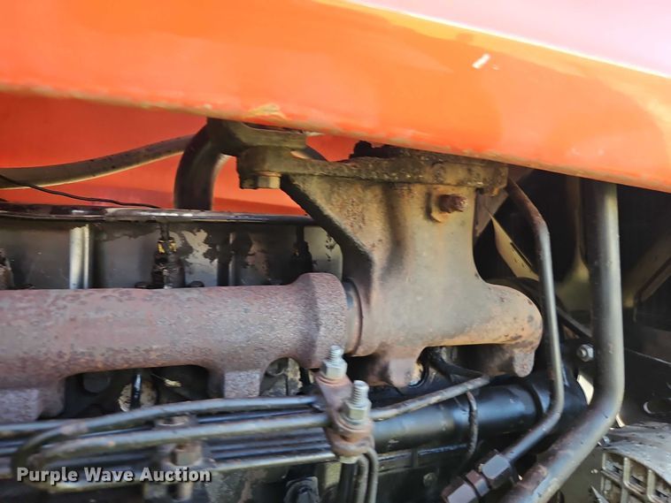 image for item EB8356 1978 Allis-Chalmers 7045 tractor