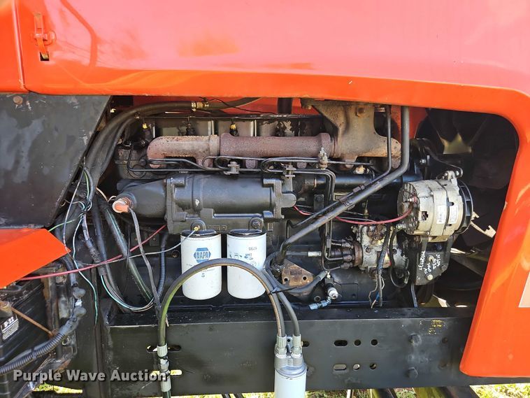 image for item EB8356 1978 Allis-Chalmers 7045 tractor