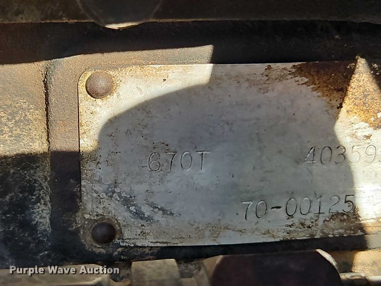 image for item EB8356 1978 Allis-Chalmers 7045 tractor