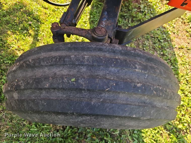 image for item EB8356 1978 Allis-Chalmers 7045 tractor