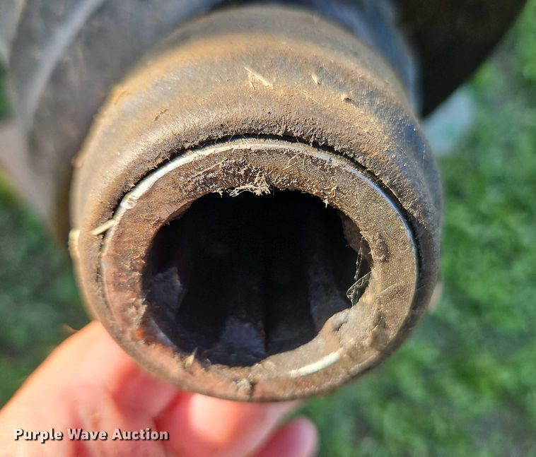 image for item EB8357 John Deere 466 round baler