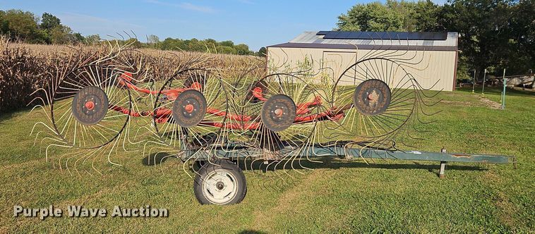 image for item EB8358 hay rake
