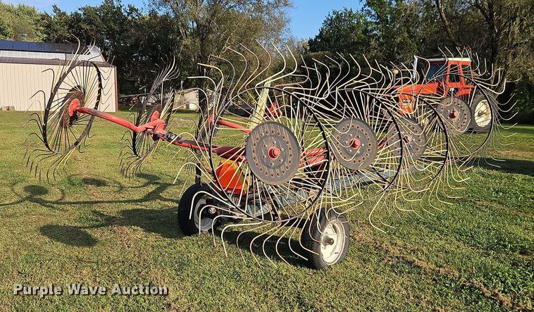 image for item EB8358 hay rake