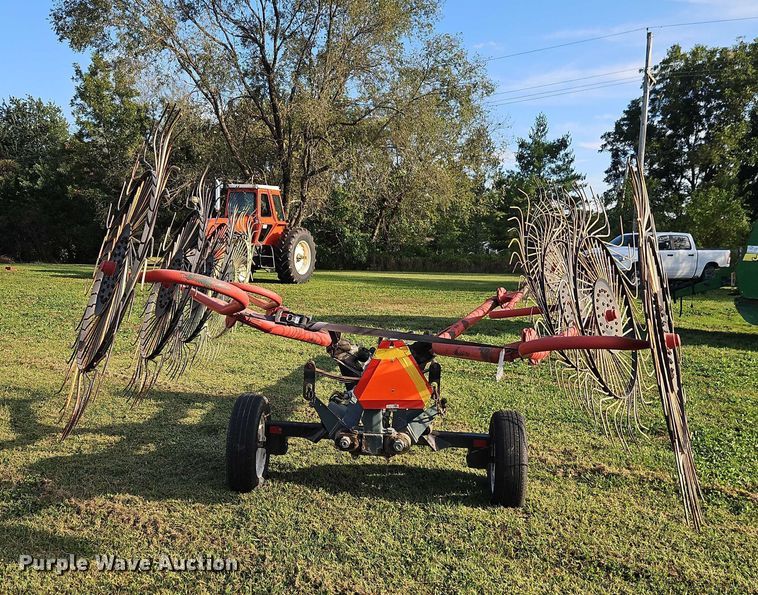 image for item EB8358 hay rake