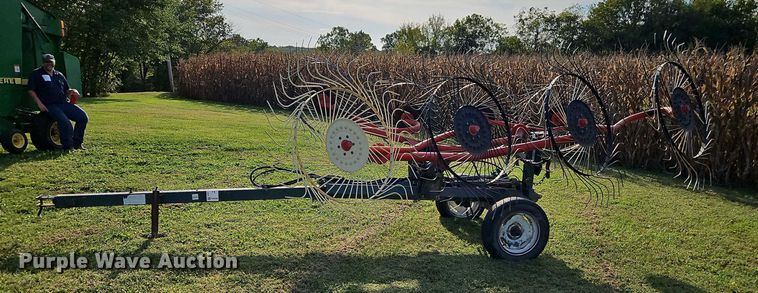 image for item EB8358 hay rake
