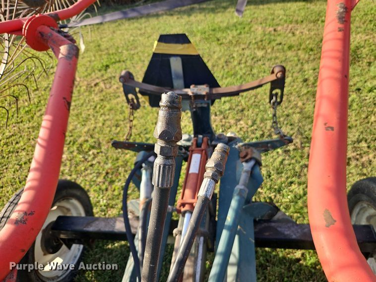 image for item EB8358 hay rake