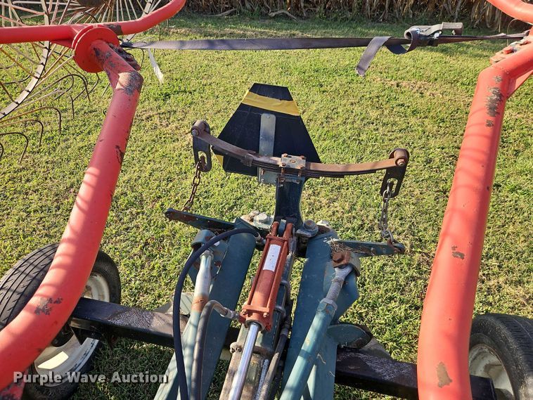 image for item EB8358 hay rake