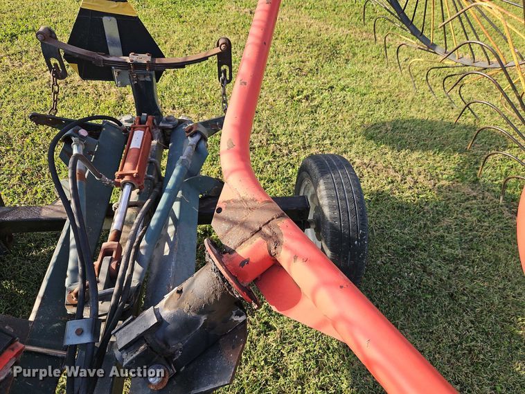 image for item EB8358 hay rake