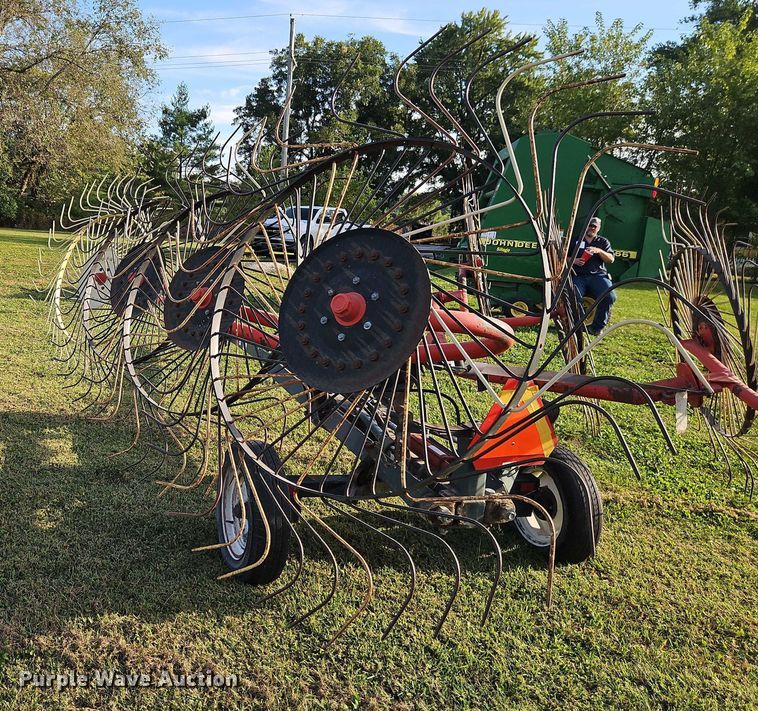 image for item EB8358 hay rake