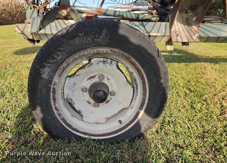 image for item EB8358 hay rake