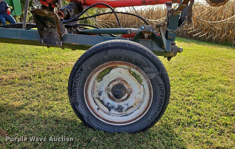 image for item EB8358 hay rake