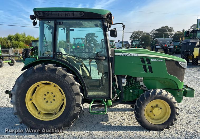image for item EC3840 2017 John Deere 5090GN MFWD tractor