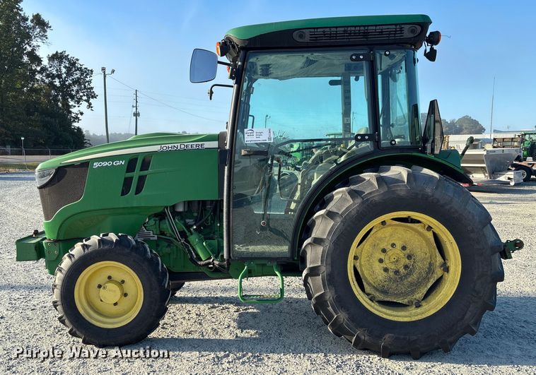 image for item EC3840 2017 John Deere 5090GN MFWD tractor