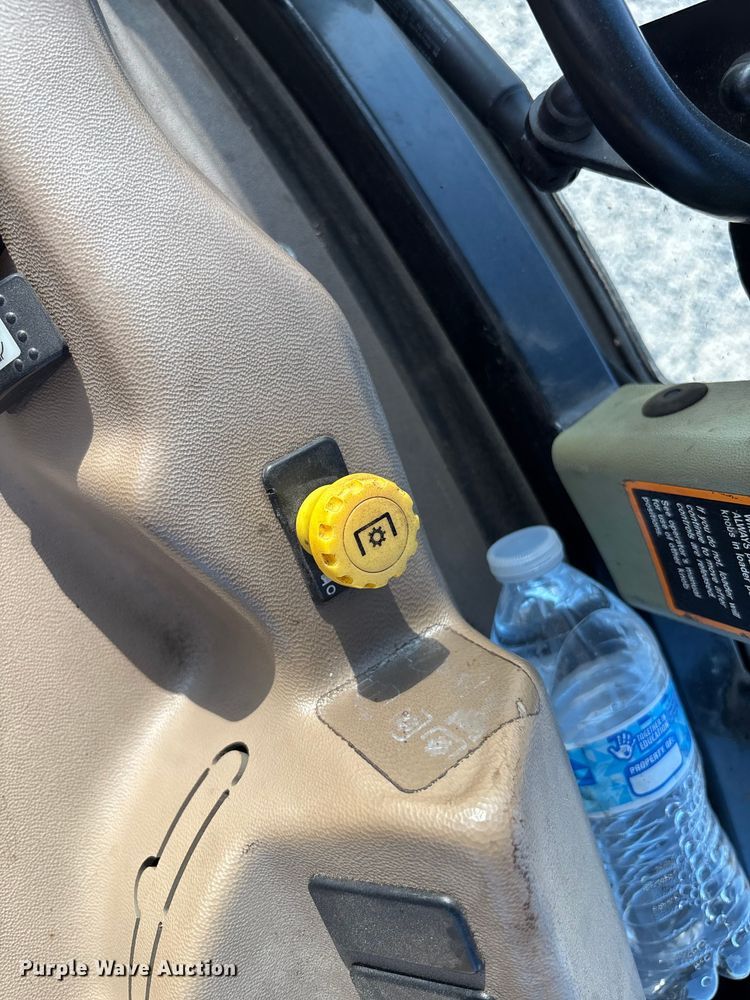 image for item EC3840 2017 John Deere 5090GN MFWD tractor