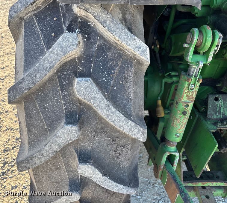 image for item EC3840 2017 John Deere 5090GN MFWD tractor