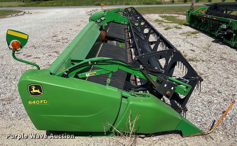 image for item EC3842 2012 John Deere 640FD flex draper head